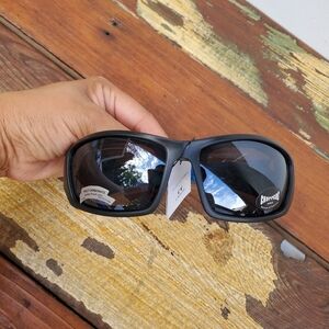 NWOT MENS SUNGLASSES